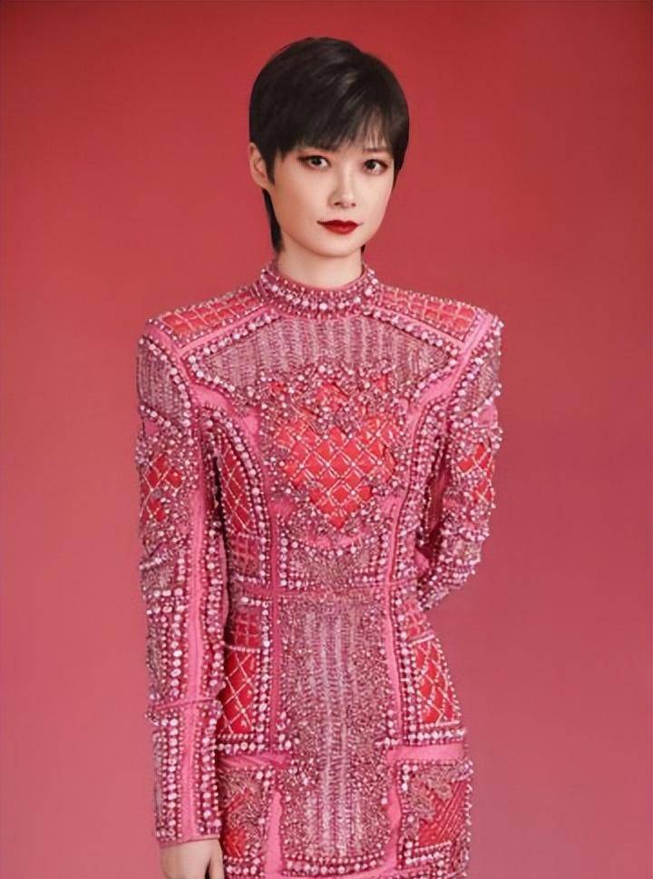 李宇春:不恋爱不结婚,却在39岁患上不死癌症_音乐_舞台_专辑