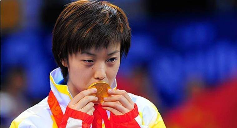 张怡宁:闪婚嫁给袁立前任,生下一儿一女,结婚14年被宠成宝_比赛_乒乓