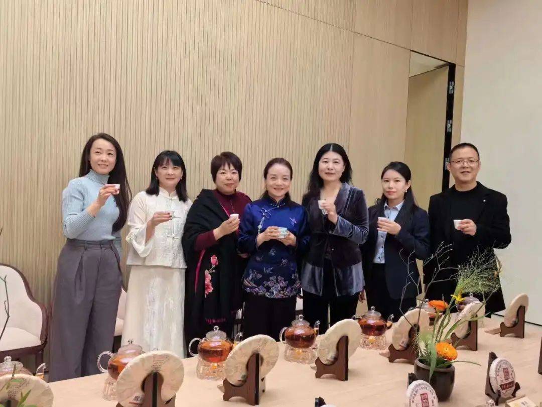 鸿瑞集团&同庆号国礼·尚礼村『时空普洱茶』品鉴会圆满举办_品牌