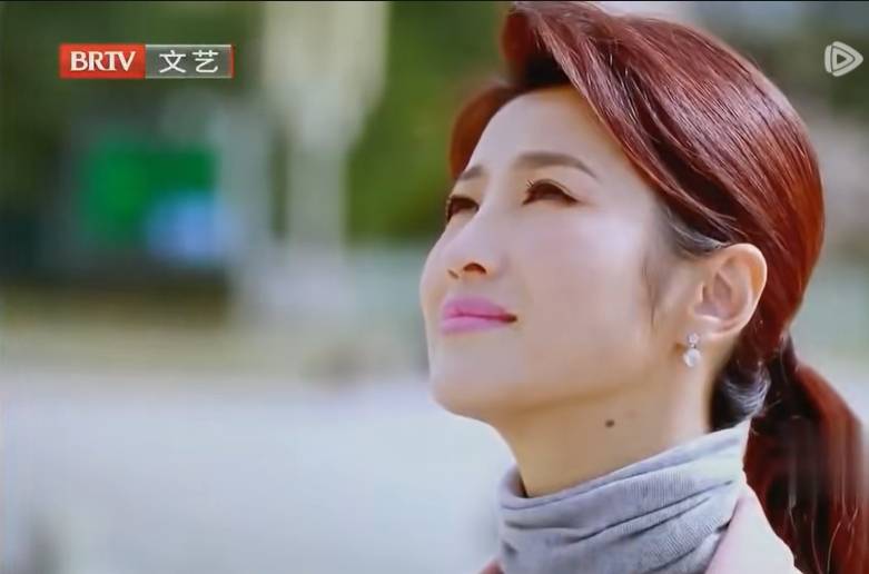 春妮:进棚录制宣传片,用500余张剧照致敬《周末时光》开播12年_徐春妮