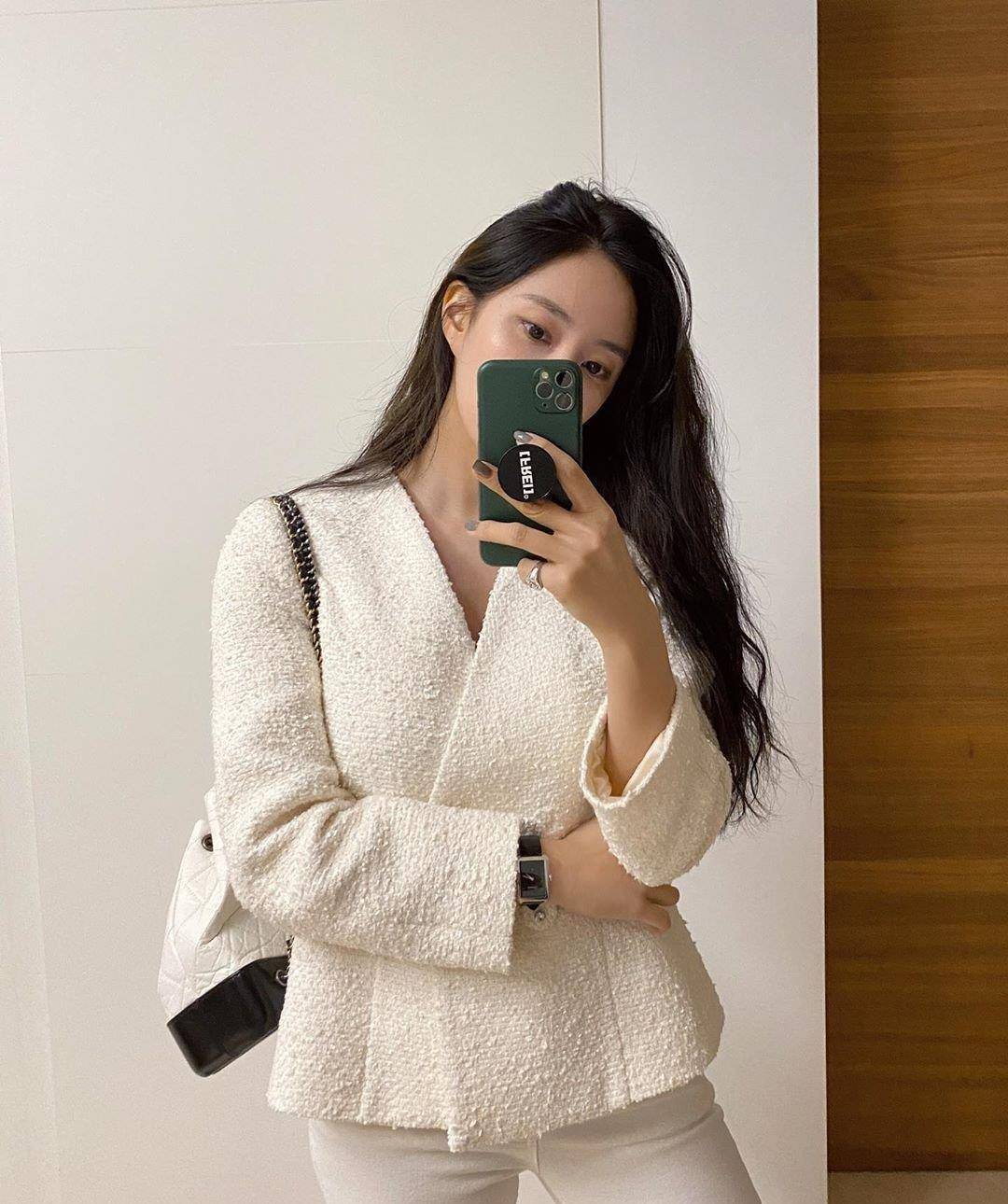 朴孝敏16套春季对镜穿搭,配色简约风格百变!照着穿准没错!