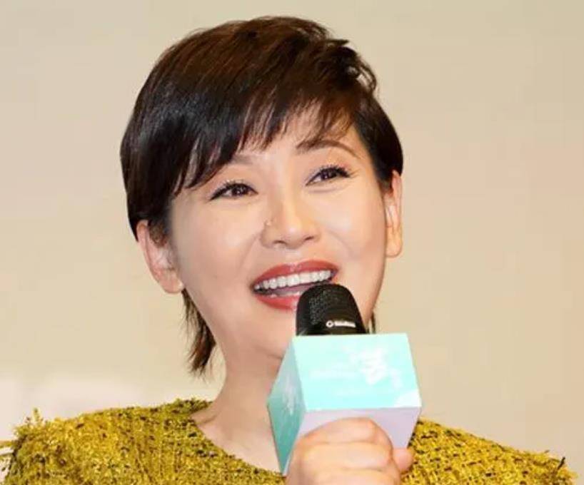 冯小刚的"风流韵事",无数女星主动投怀送抱:冯裤子的爱情故事_张娣