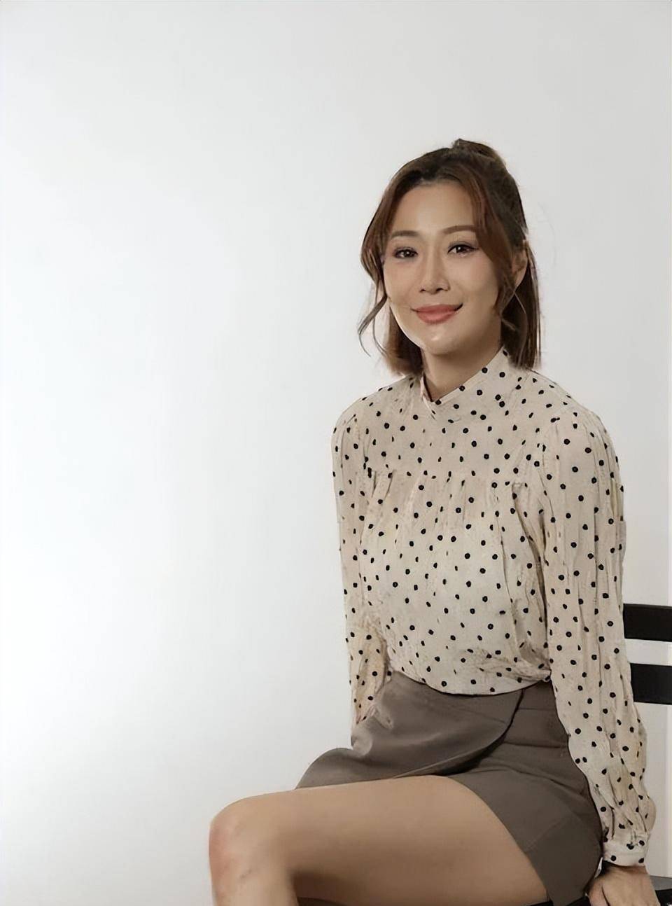 37岁tvb女星离巢直言绝不后悔,称最愧对男友,两人有计划结婚_朱智贤