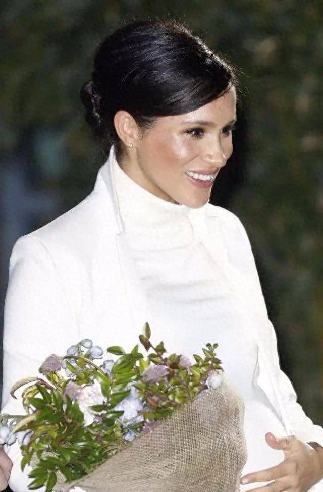 梅根从小就输给凯特,却抑制不住自己的嫉妒_哈里_公主_英国