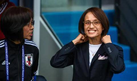 港媒:陈婉婷再度成为中国女足主帅热门高仓麻子愿减薪执教_主教练