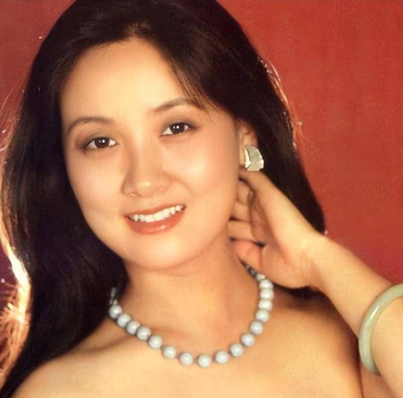 10位"一眼万年"女演员,个个美到窒息,有人靠一个角色吃一辈子_朱琳