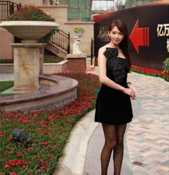 林志玲看起来棒极了!