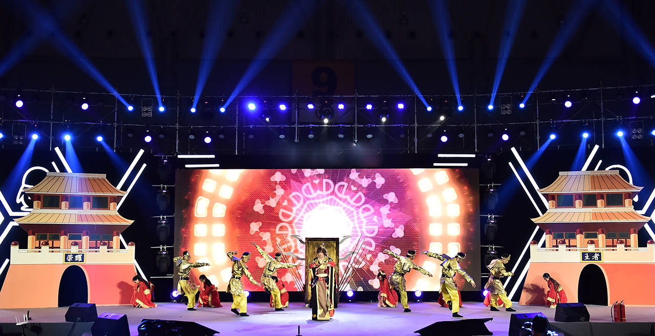 又到春晚时,想看陈奕天20万大型魔术秀_节目_穿越_道具