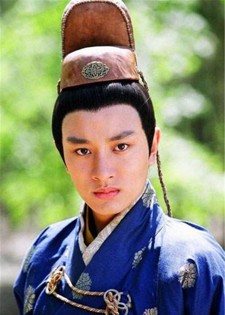 "看似很红,却无戏可拍"的7位男星,鹿晗无可厚非,他令人意外_黄晓明