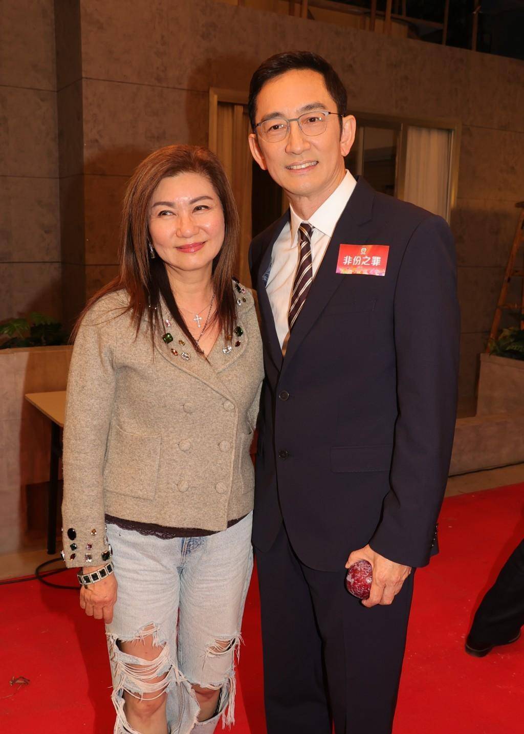 身家10亿,公开真实财产数额,曝15岁女儿没兴趣入行_游嘉欣_陈伟_徐蓉