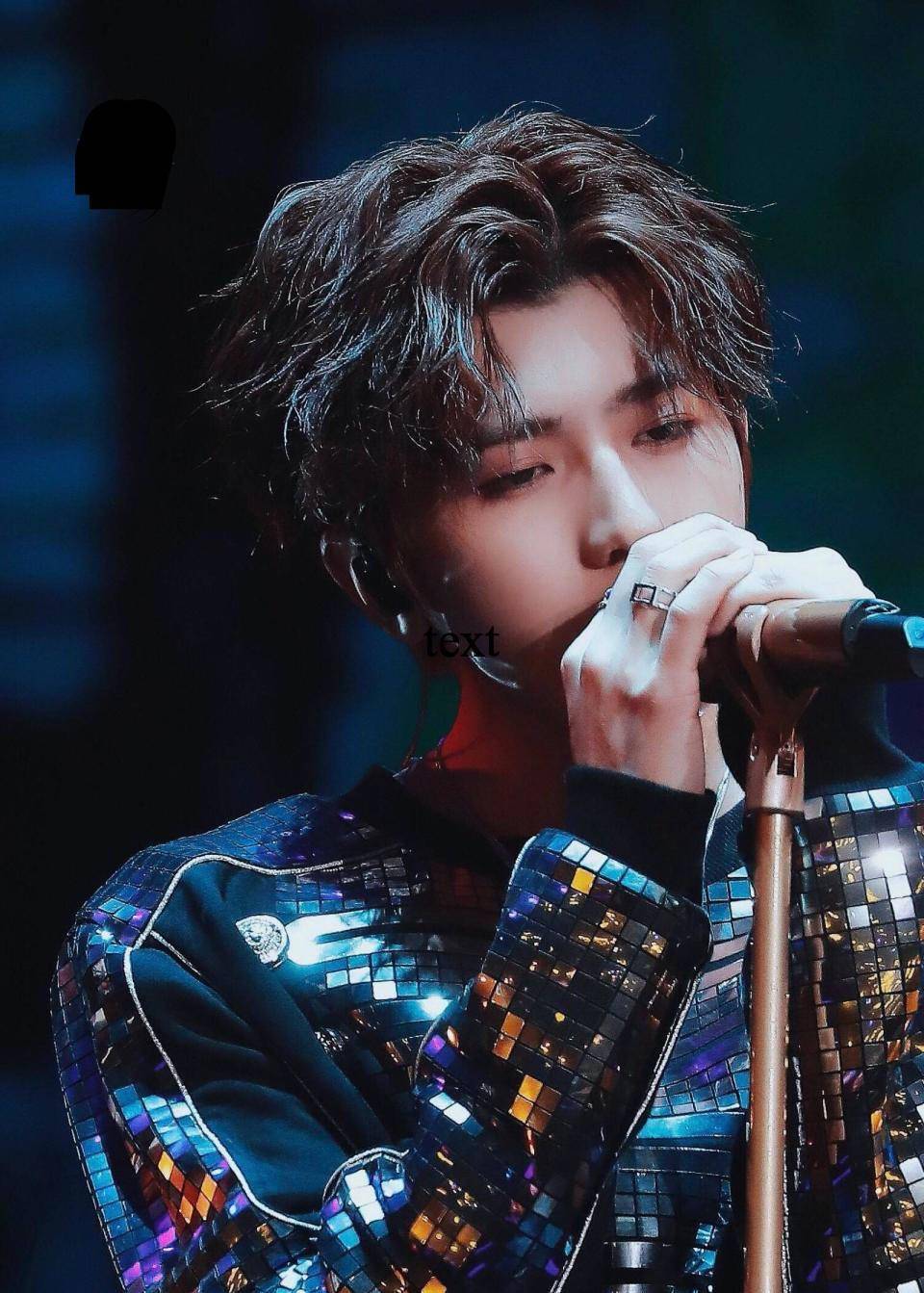 原创25岁蔡徐坤盛装回归,音乐魅力引十万人关注,华语乐坛再起风云