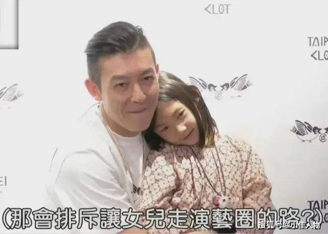 艳照门15年后,张柏芝阿娇相继离婚,陈冠希家庭美满,成人生赢家_影响