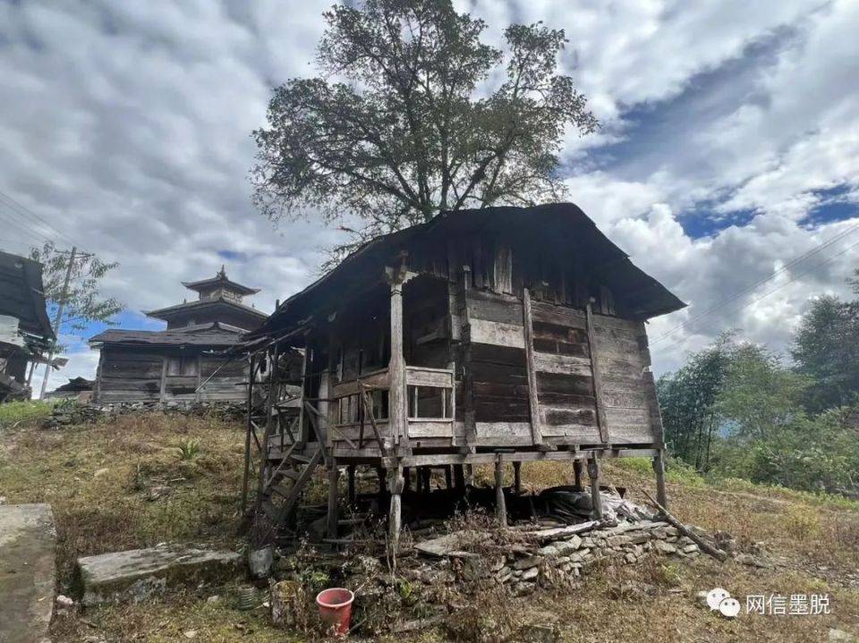 遇道墨脱 巴登村蝶变_门巴族_新村_竹编