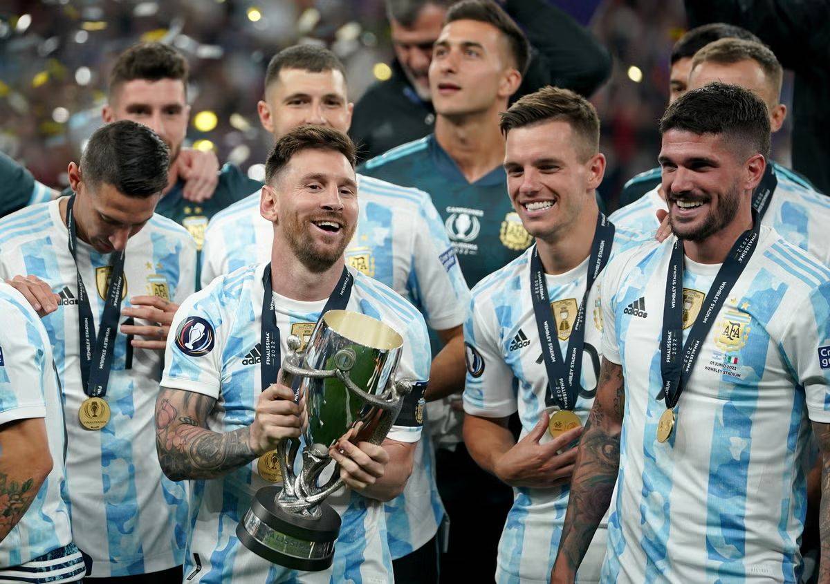 阿根廷,宣布退役,世界球星离队,发长文告别,最感激一人