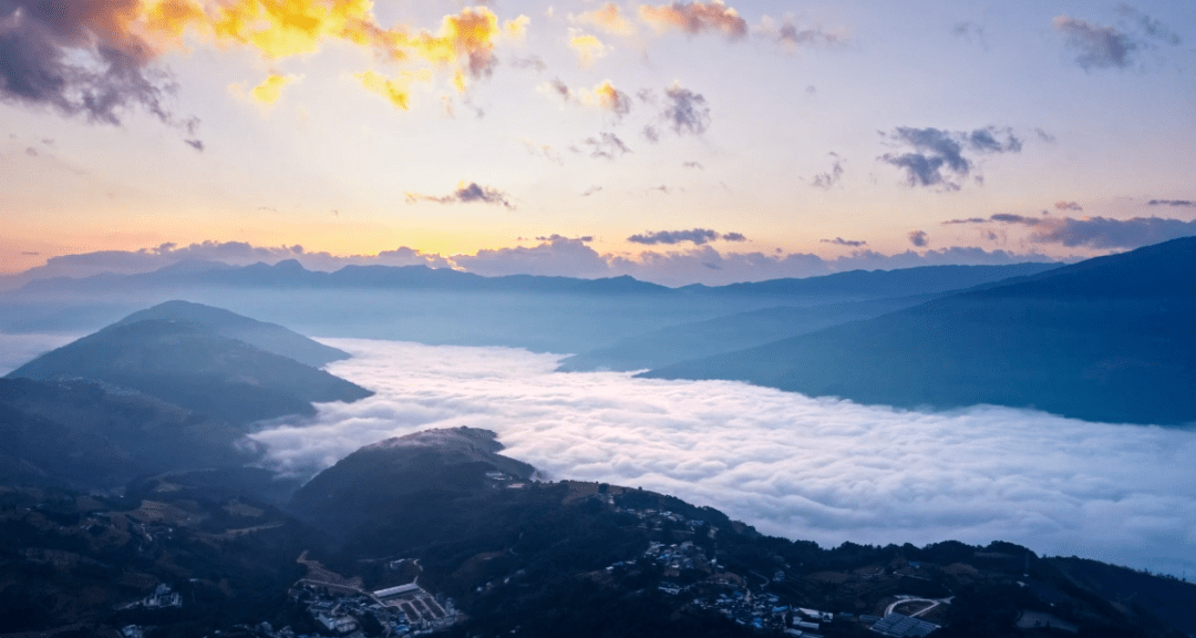 有云卷云舒意境的图片图片