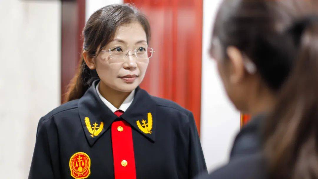 石倩:信念如磐石 倩影绣芳华_调解_案件_双方