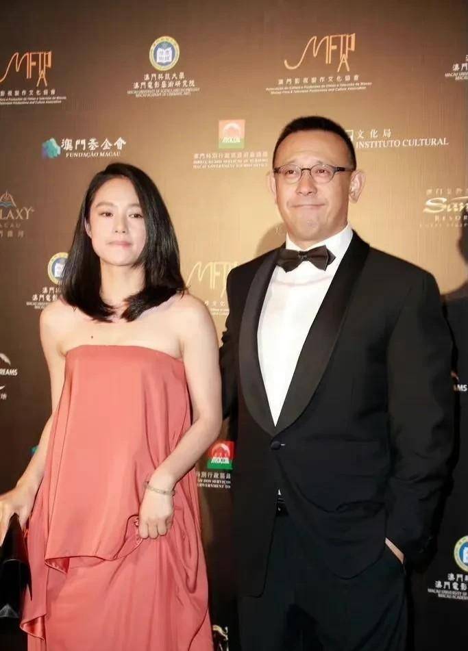 姜文老婆气质太高了!