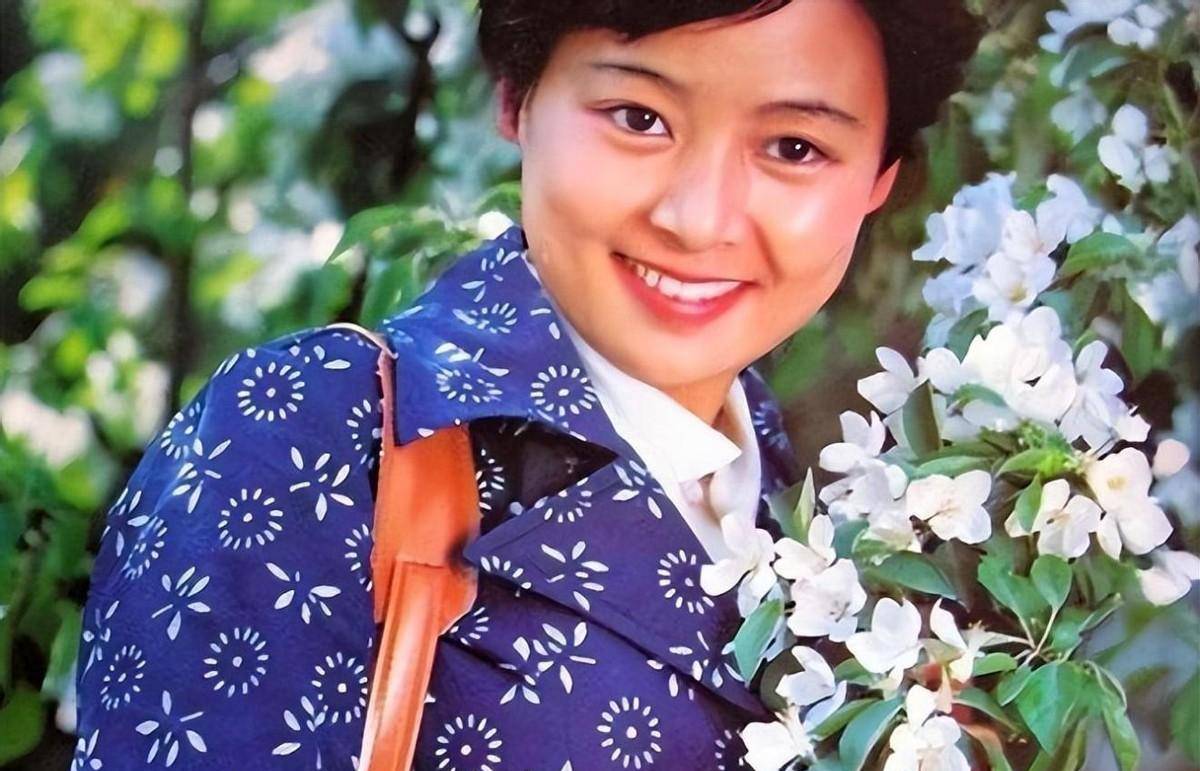 张瑜66岁无婚无子,上亿遗产无人继承,她的人生太可怜了_生活_事业