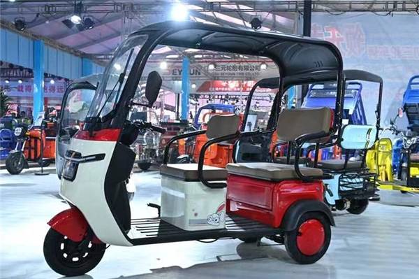富贵车业参加第十三届丰县电动车展览会_系列_突破者_三轮车