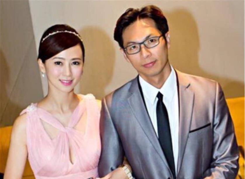 翁虹:为成名,脱衣拍风月片,不惜与清华父母断绝关系_爱情_刘冠廷_全家