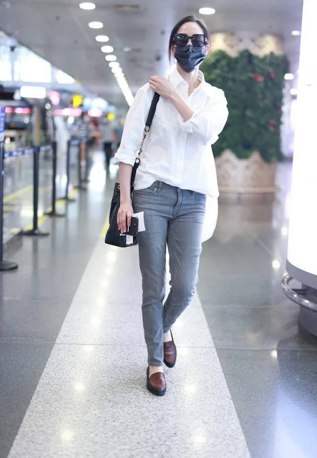 张钧甯这样穿看似简单,但一般人穿不好,身材好可以大胆尝试_气质_牛仔