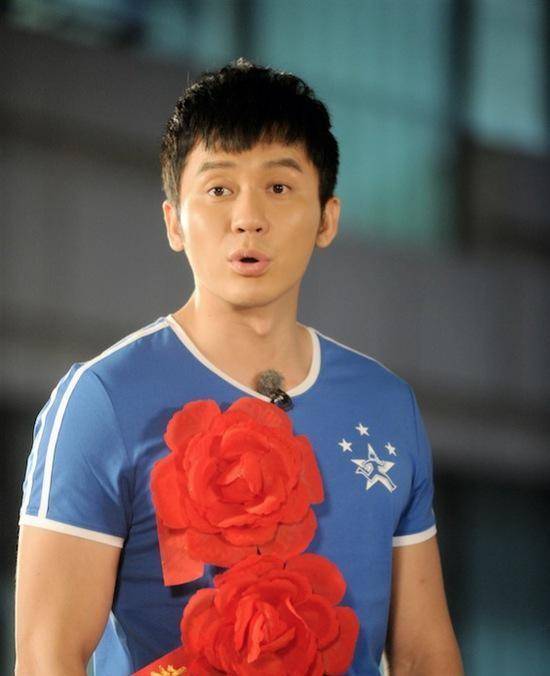 44岁的李晨终于为自己的"风流"付出了代价_个人成长_名人_公众人物