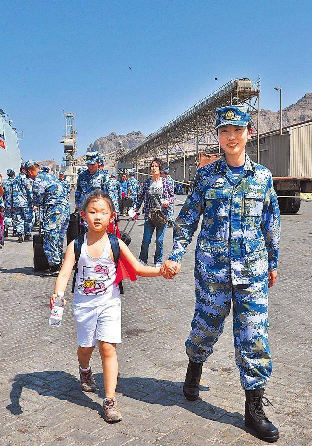 嘹亮的国歌响彻云霄,利比亚的边防人员都看呆_公民_我国_军舰