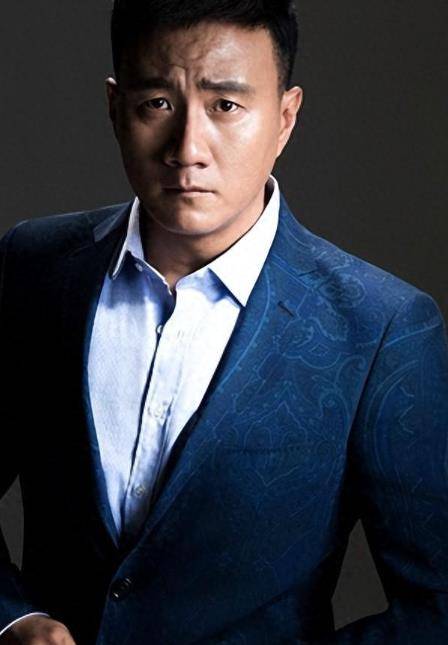 没想到这次是知名影帝,被狗仔曝出婚内出轨嫩模_形象_事件_明星