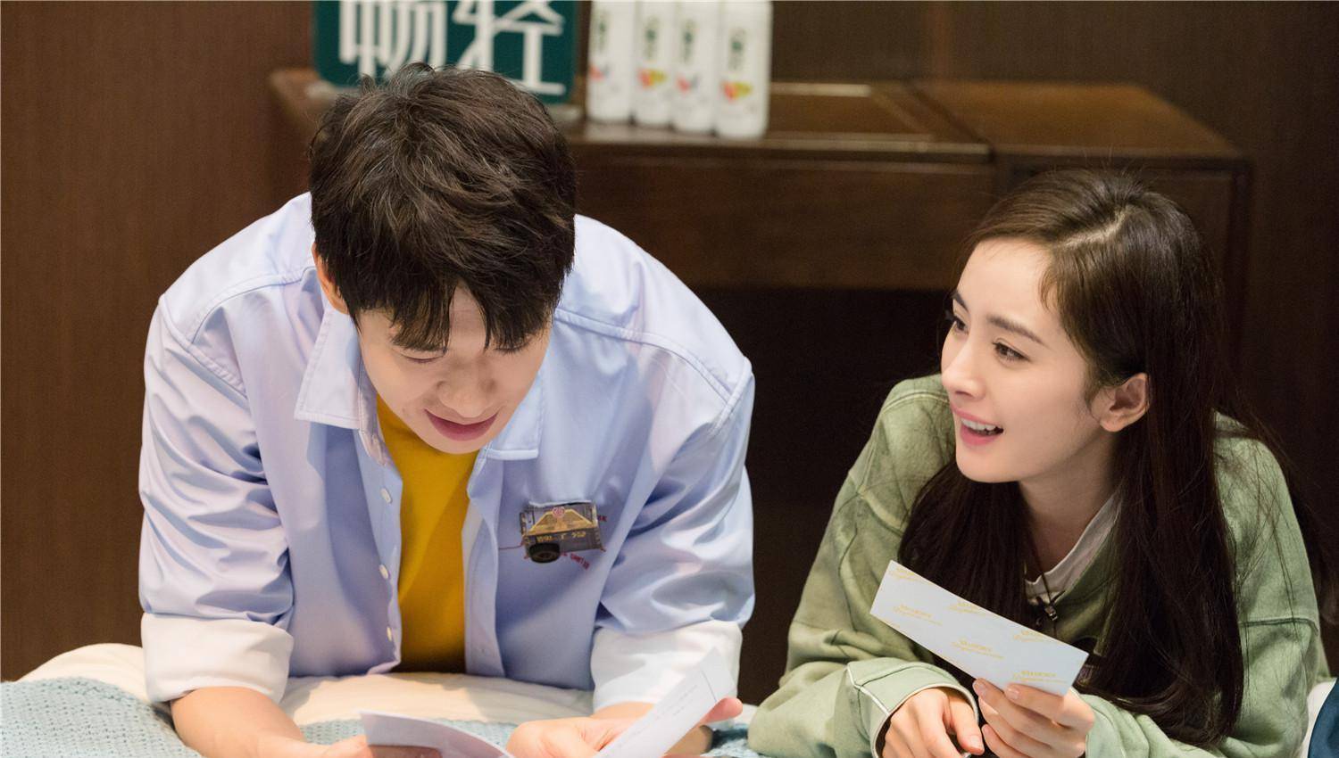 确实让人尖叫,魏大勋和两任绯闻女友同台,白敬亭宋轶又合体营业_杨幂