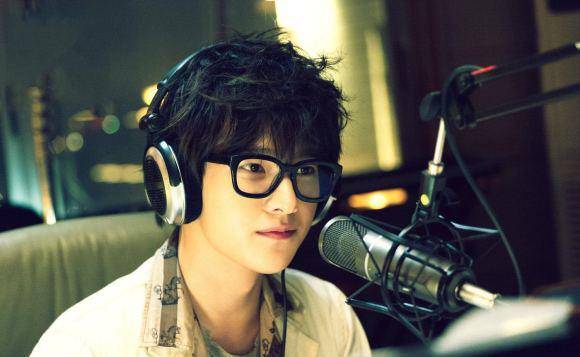 当红小生杨洋,超高的演技和突出的气质,这期间经历了不少_舞蹈_父母