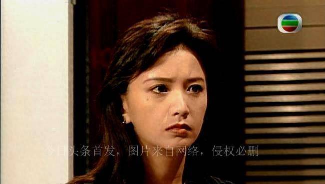 她与梁朝伟同居6年分手,独自抚养儿子长大,如今儿子是她的骄傲_曾华倩