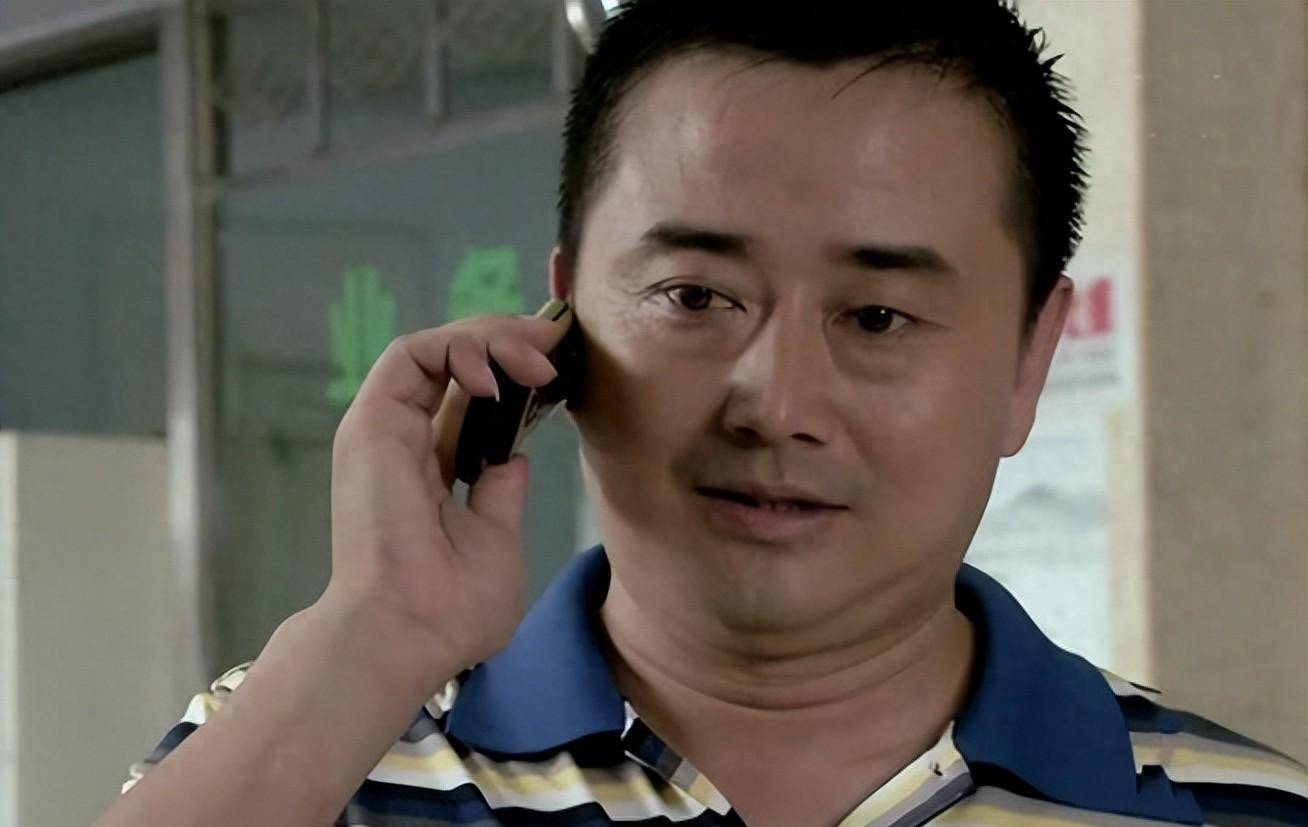 他是赵本山唯一高学历的徒弟,最红时返校进修,如今成大学教授_闫光明