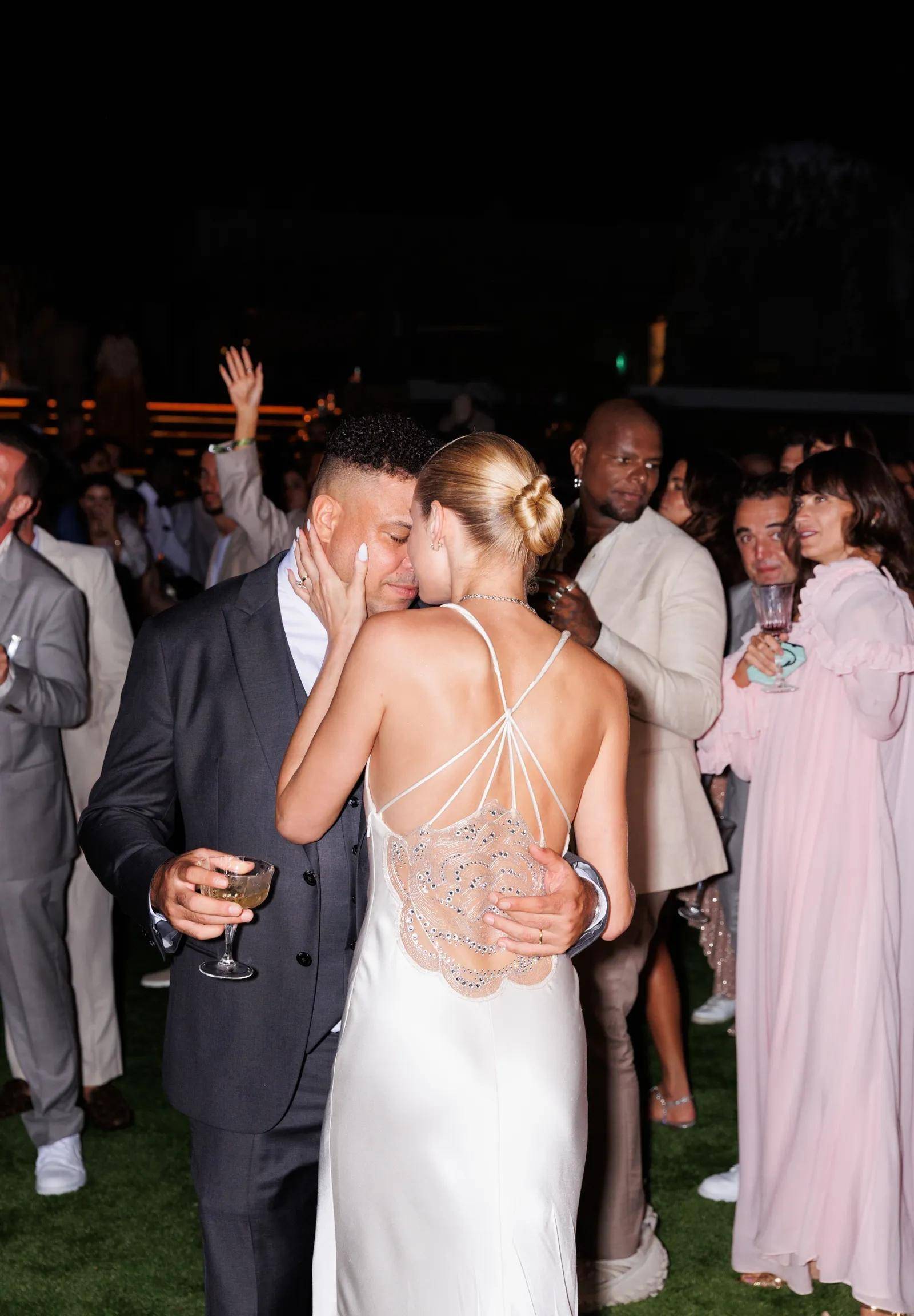 婚礼由周太奢华主持,新娘非常漂亮_贝克汉姆_身材_设计