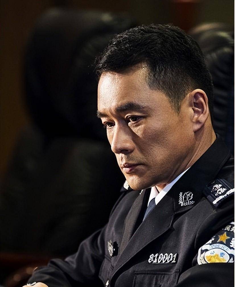 李幼斌,丁海峰领衔主演,揭开网络犯罪的《无形之刃》_李大海_潜水艇