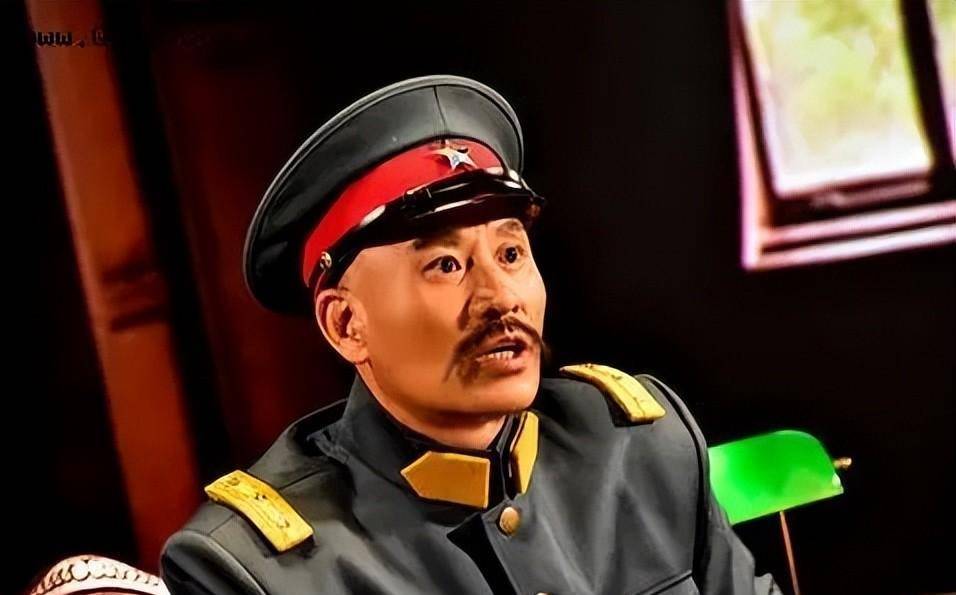 民国大军阀吴佩孚被北伐军打败后,在四川颠沛流离的流亡生涯_杨森