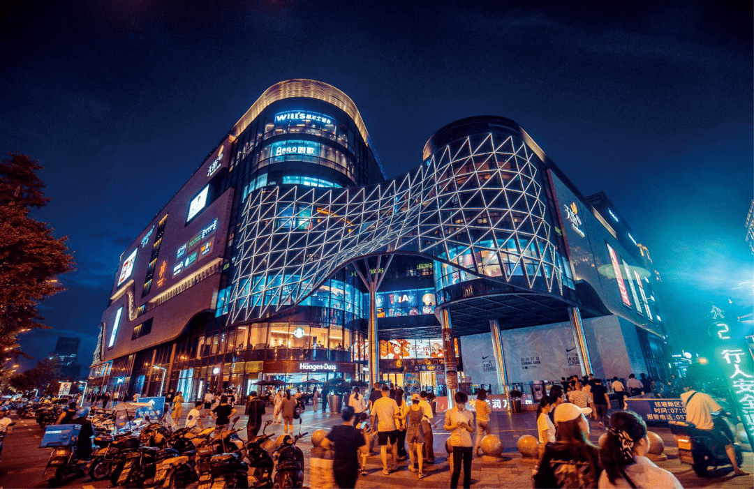 1公里),东南中学(约1.3公里),景苑中学(约1.