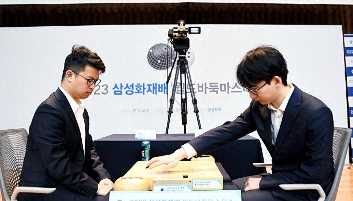 28围棋赛事:三星杯决胜局丁浩半目胜谢尔豪,一年双冠_战进行_朴廷桓