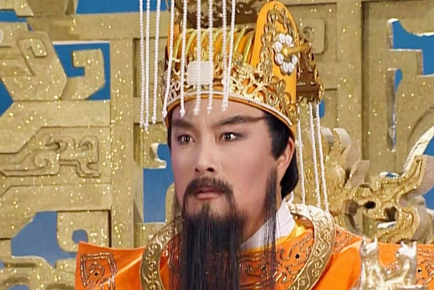 王卫国饰演玉皇大帝时,神秘的眼神和独特的丹凤眼角色让他更加迷人