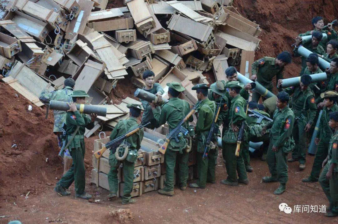 夜袭大赌场,ak扫射30多名保镖缴获大批现金_社会_行动_财富