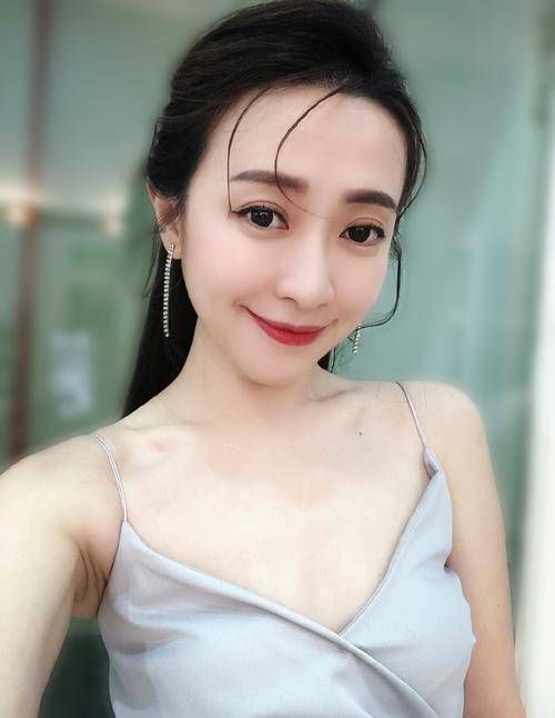 庄群施去世之后,好友王雪晶,邱燕妮,练倩妏等均发文悼念.