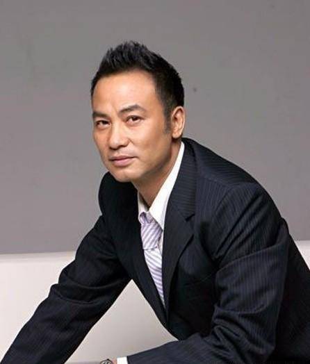 任达华亲自掌镜为妻女拍写真,小编对他总结出"三个作为"_女儿_江湖