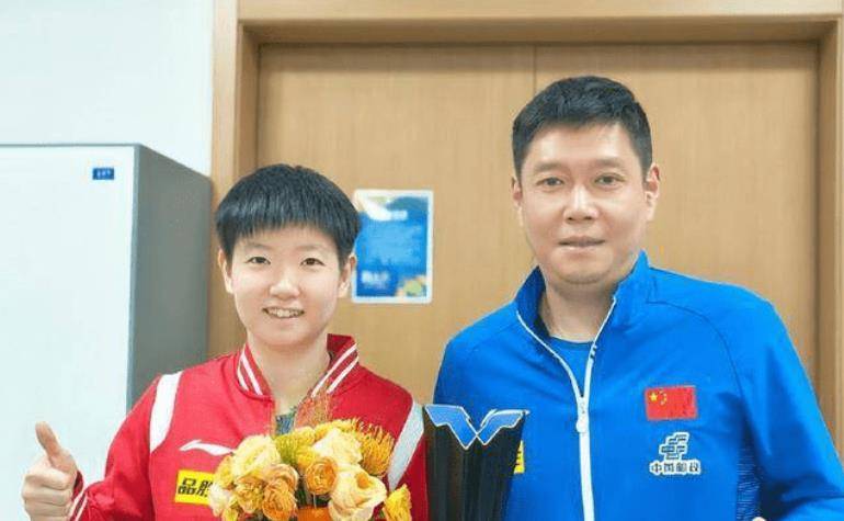 23岁孙颖莎新职务曝光,邱贻可欣慰,刘国梁没看错人_乒乓球_中国_球场