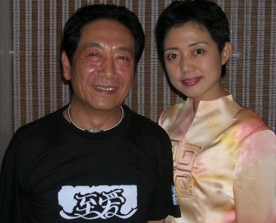 演员王奎荣:68岁娶小37岁饶芯语,71岁老来得女,近况如何?