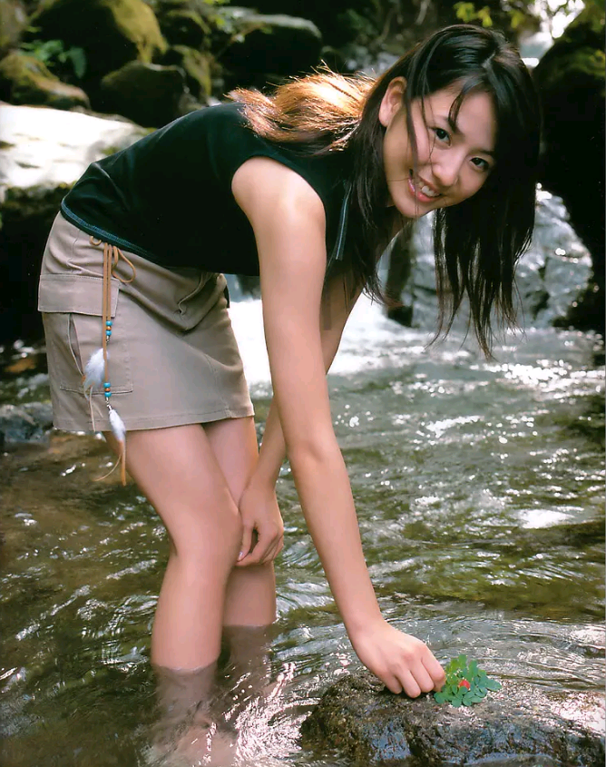 36岁长泽雅美,性感丰腴如少女