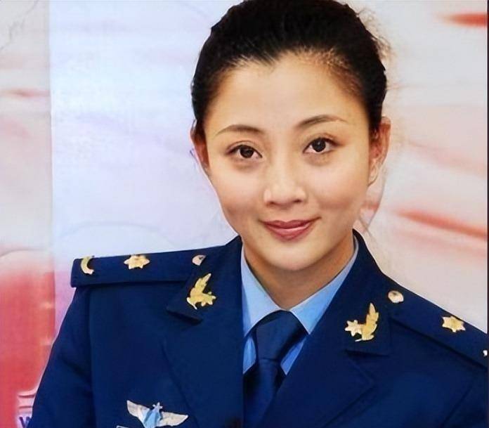 殷桃视后大满贯,董洁却被人说,这10位军艺女星命运各不相同_颜妮_韩红