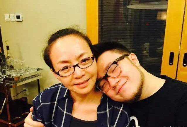 宋丹丹不忠诚第4959天,2011年英达接受采访,揭分手内幕:那是一场闹剧