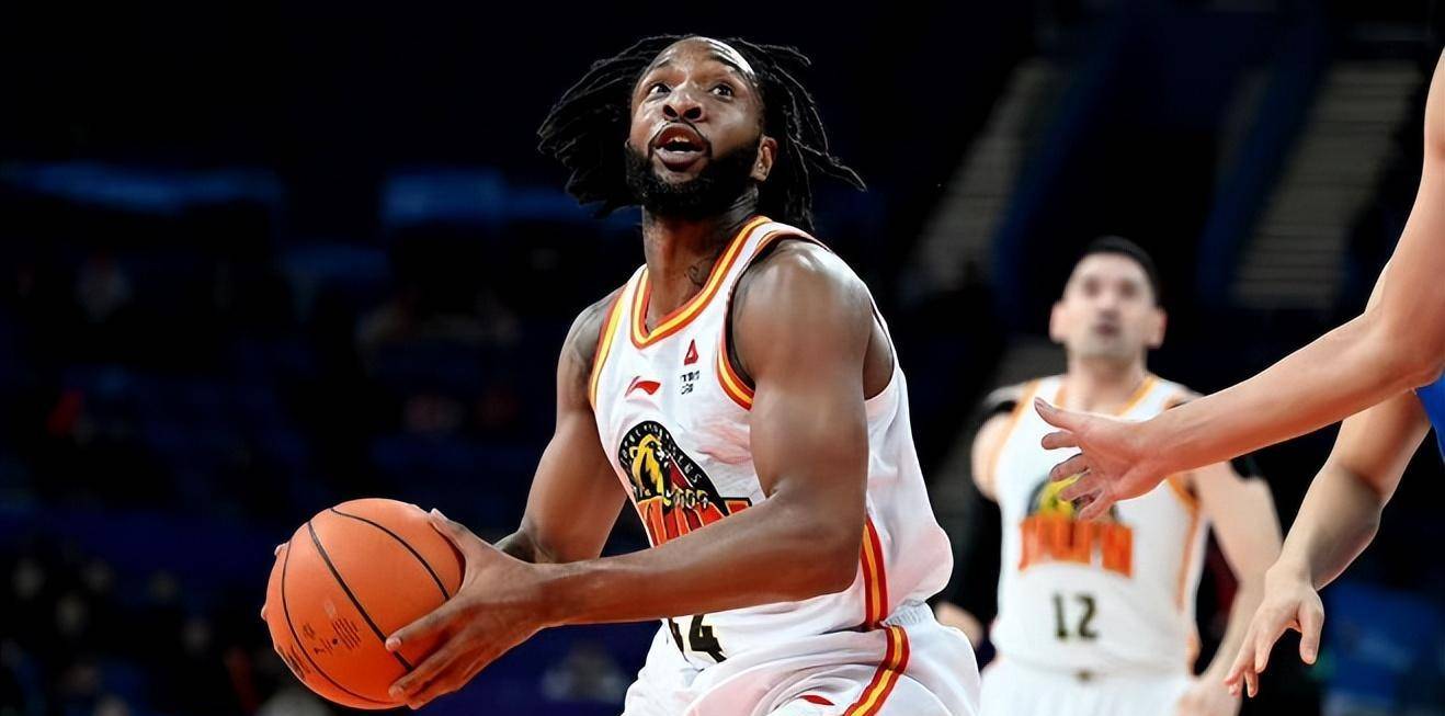 终结7连败,皮特森上演首秀,琼斯面对旧主_姜伟_问题_新疆男篮