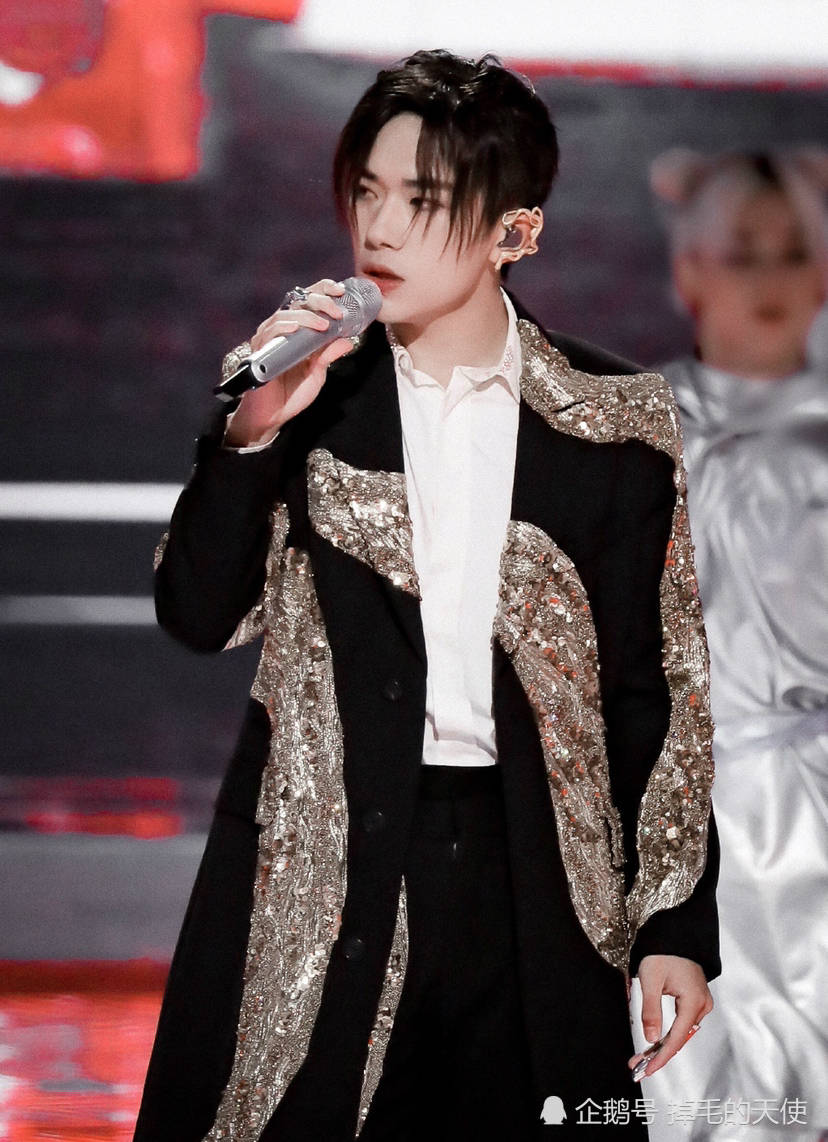 那些被星二代喜欢的艺人:黄奕为女儿追星千玺,徐峥拉下老脸追星王俊凯