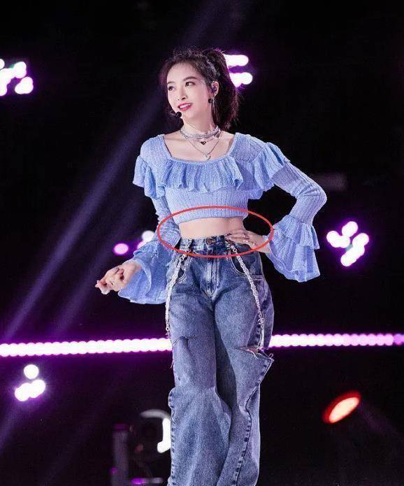 宋茜的"鲨鱼腹肌"火了!