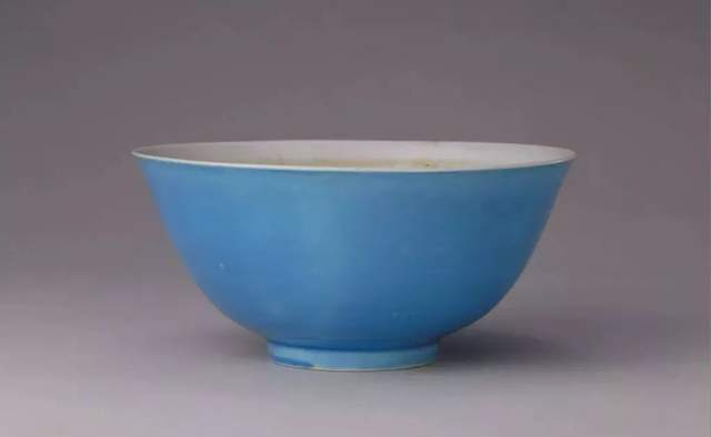 中国瓷器釉色大全_白釉_故宫博物院_釉面